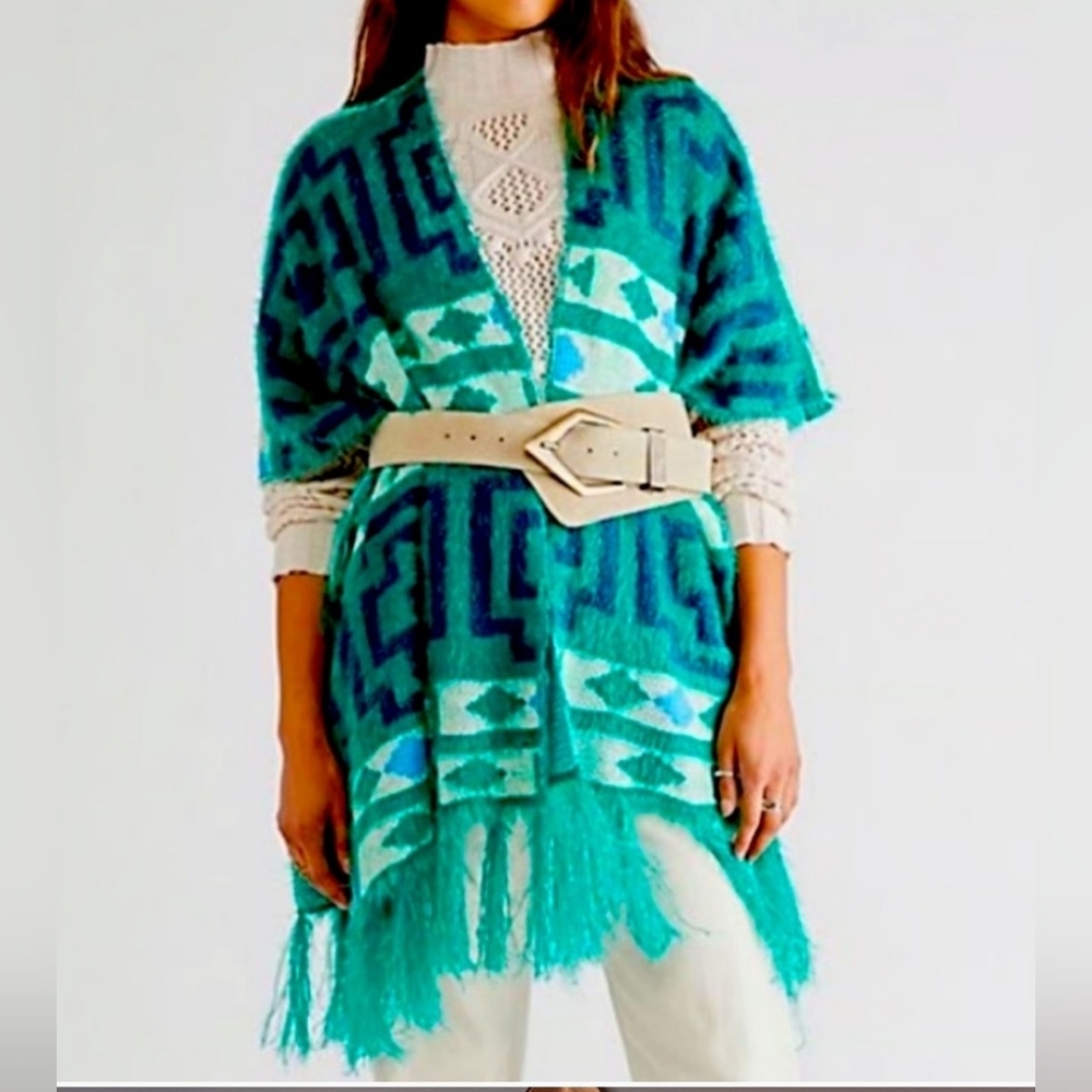 Free People Poncho Green Aztec Sweater Cape One Size New with Tags - Picture 4 of 9